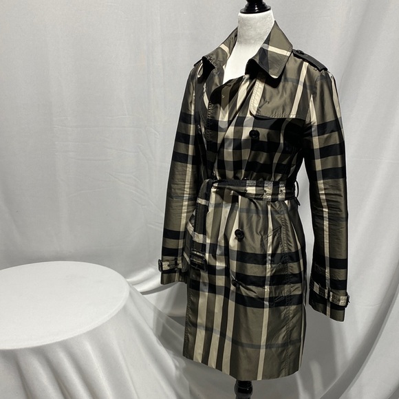 Burberry Trench Coat - Picture 13 of 13